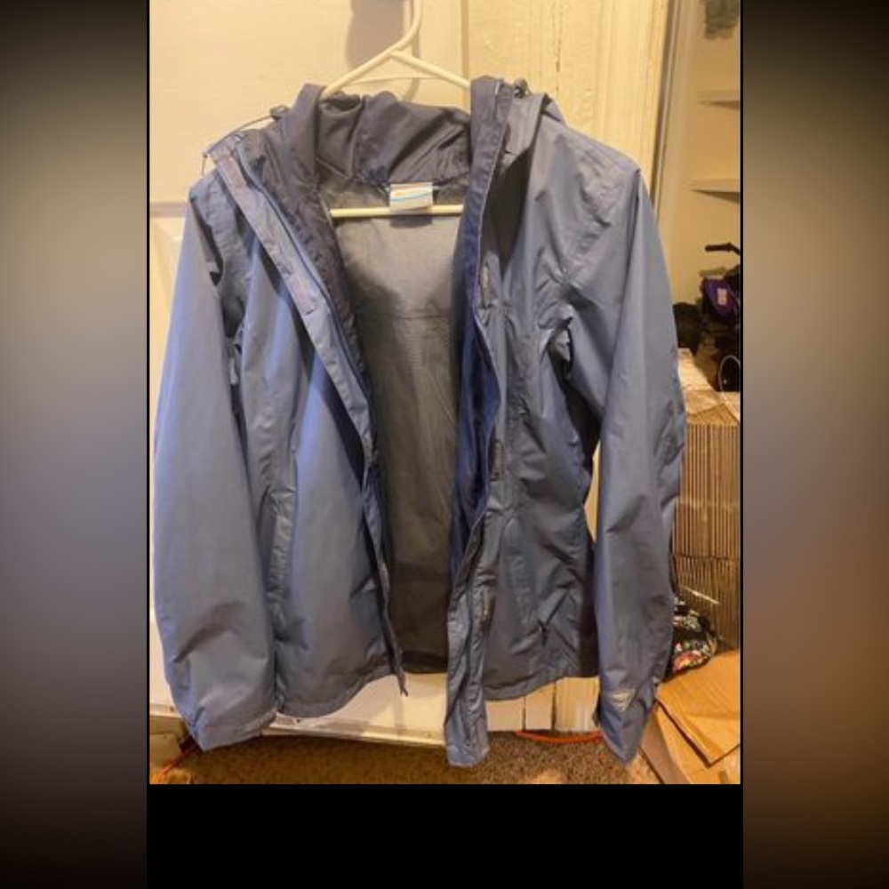 Women’s Columbia rain jacket